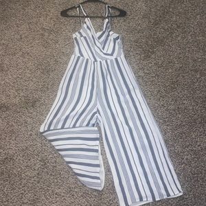 American eagle jumpsuit size med. only worn once